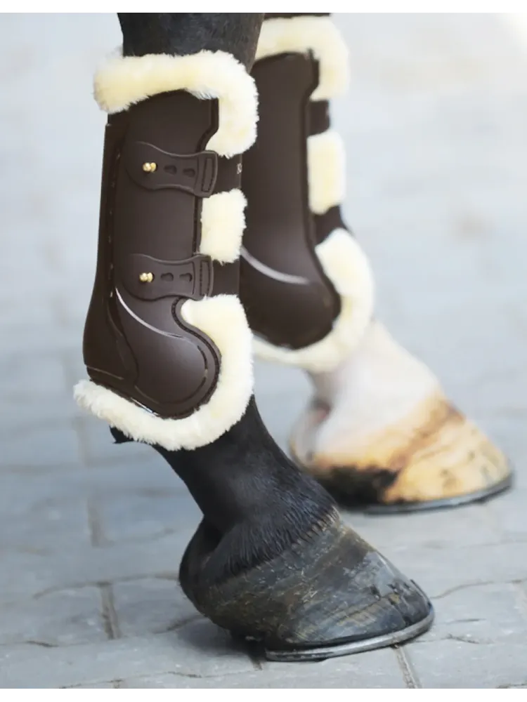 Kāju aizsargi zirgiem Compete Faux Fur Kavalkade
